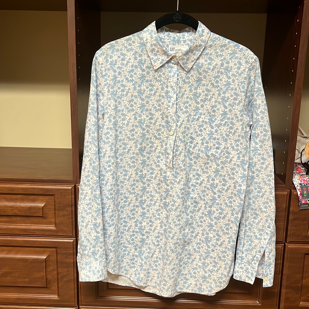 Gap women’s linen blend pull over blouse